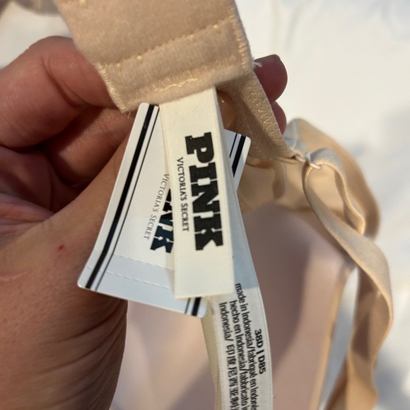 Two victorias secret wear everywhere push up bras NWT - Picture 3 of 5
